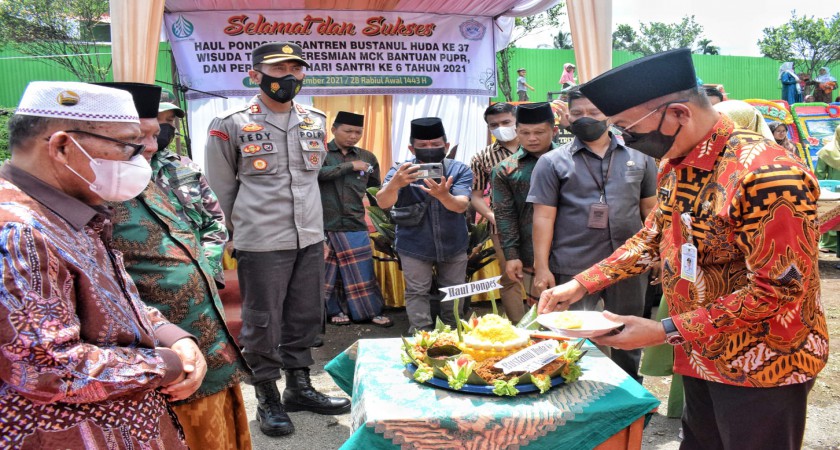 Haul ke-37 Pondok Pesantren Bustanul Huda, Bupati Khairunnas mengatakan “Pendidikan Sebagai Program utama dalam visi misi kami”